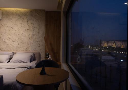 Jacuzzi Paradise Pyramids Panoramic View 504