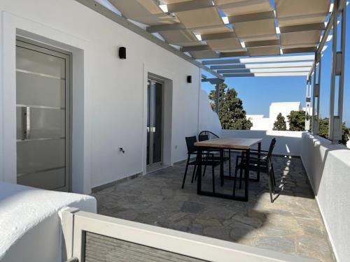 Balcony/terrace, Santozen Suites in Santorini