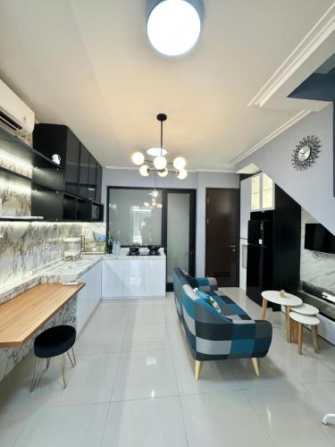 CJ House PIK 2 in Kosambi