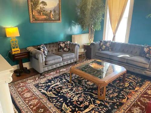 Charming 1800s Home in Historic Hills District in Saint Paul, USA