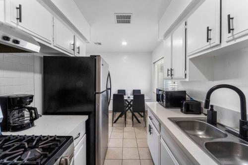 North Hollywood- Near Burbank Airport and Hollywood in McNeil, USA