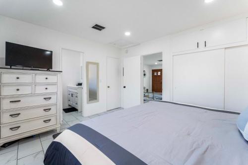 North Hollywood- Near Burbank Airport and Hollywood in McNeil, USA
