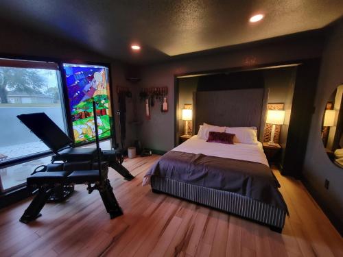 Adult-Only Hotel with Themed Rooms and Mermaid Pool in Cypress Gardens, USA