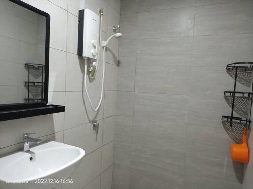 Residensi Rampai 2 - lake view in setapak - image 9