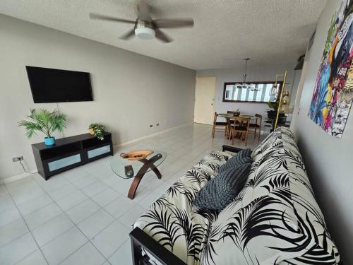Tropical Chic Beach Paradise - image 10