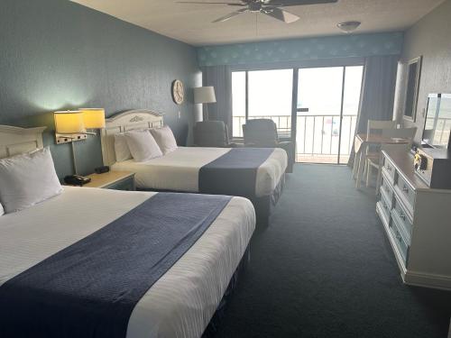Shoreline Island Resort - Exclusively Adult in Madeira Beach