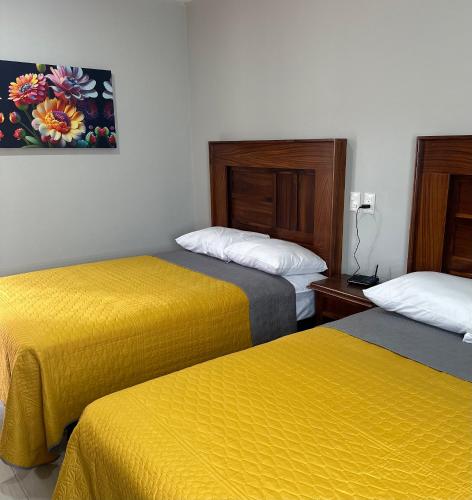 2 double beds