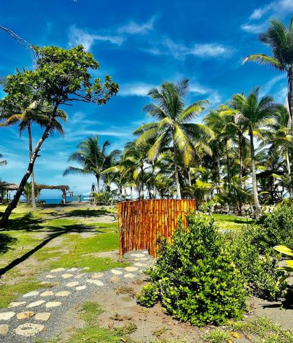 Deluxe Double Room with Balcony and Sea View image 2
