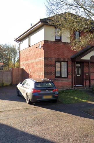 Cozy 3-Bed House Near Willen Lake with Garden Cozy 3-Bed House Near Willen Lake with Garden