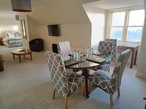 Tesis özellikleri, The Angel Posting House & Livery in Guildford