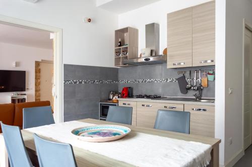 Vittorio Emanuele Suite Apartment, Palermo (Foto 10)