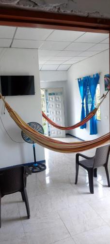 Apartamento independiente amoblado mompox dos aires acondicionado in มองโปส
