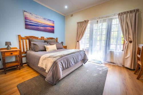 Botanica Guest House Room Type - Queen Room