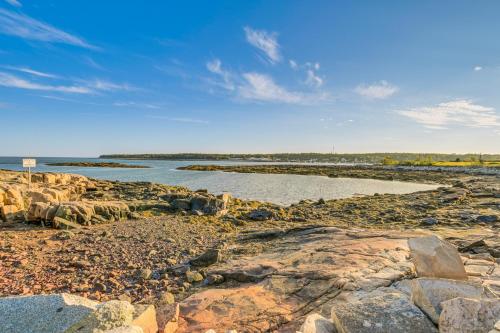 Cozy Acadia Area Cabin, Walk to Beach and Lighthouse