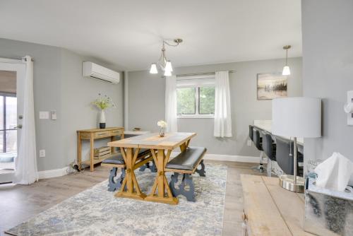 Newfound Lake Vacation Rental with Deck and Lake View in 布里斯托爾(NH)