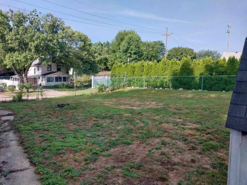 3 Bedroom 1 and a half Baths Located in Beautiful Cuyahoga Falls in Cuyahoga Falls, USA