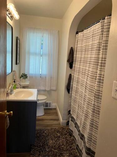 3 Bedroom 1 and a half Baths Located in Beautiful Cuyahoga Falls in Cuyahoga Falls, USA