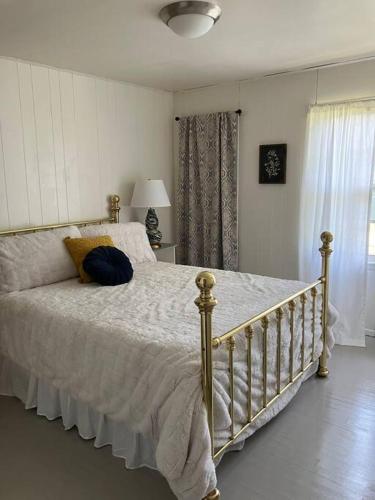 3 Bedroom 1 and a half Baths Located in Beautiful Cuyahoga Falls in Cuyahoga Falls, USA