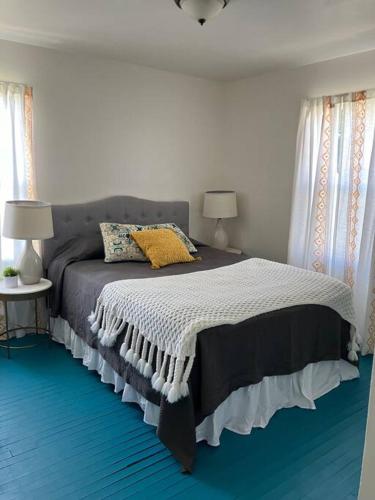 3 Bedroom 1 and a half Baths Located in Beautiful Cuyahoga Falls in Cuyahoga Falls, USA