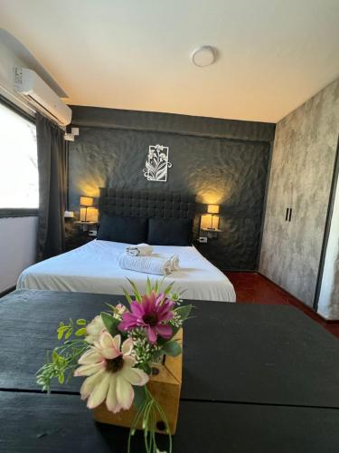 Standard Double Room image 3