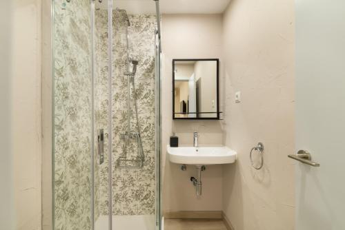 Hostal Art Madrid - image 10