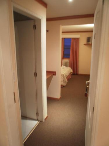 1 double bed, 1 twin bed