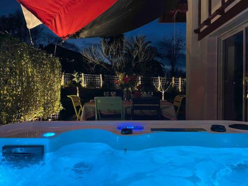 Haurren Zoriona - Maison Basque Moderne Climatisée avec Jacuzzi