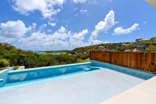 Oceanview Luxury Retreat with Private Infinity Pool in Grand Anse