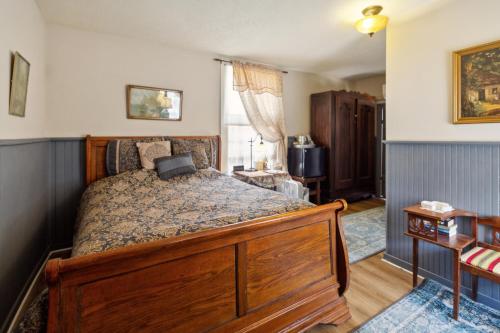 Carroll Cottage at Main Street Bed & Breakfast