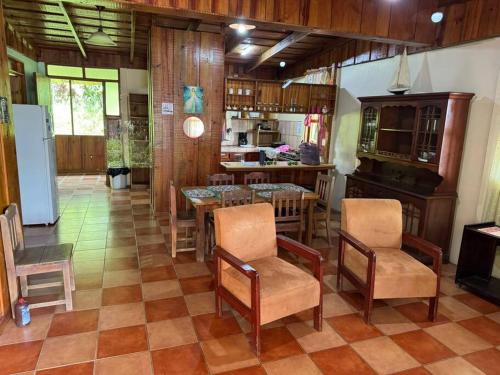 Quinta Herrera in เตอร์เรียลบ้า