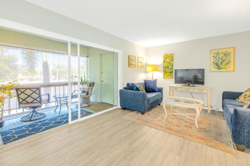 Private Patio - Walk to Beach Shops & More!