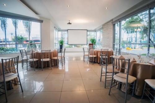 593078558 Wyndham Garden Guayaquil