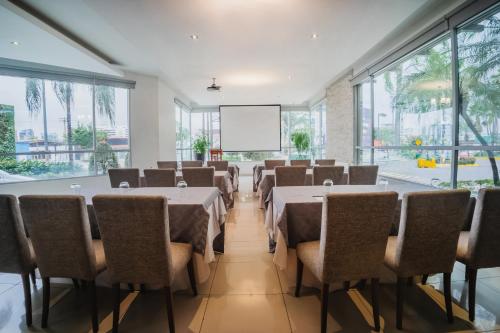 593078563 Wyndham Garden Guayaquil