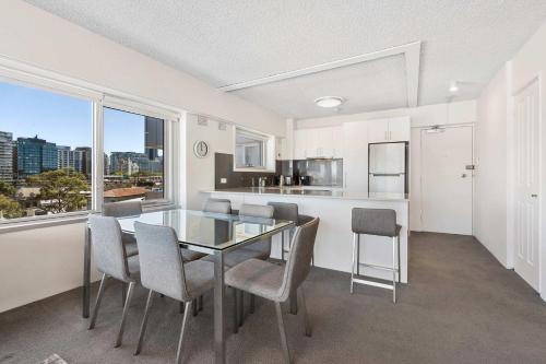 Dream Views of Sydney CBD - image 9