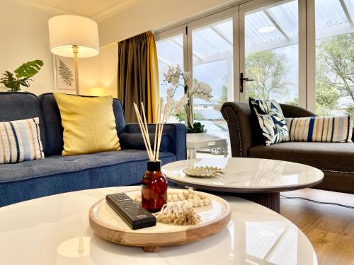 S&N Spacious 5BR Home for Business and Families Quiet Near Shops with Parking, Hamilton (fotografie 5)
