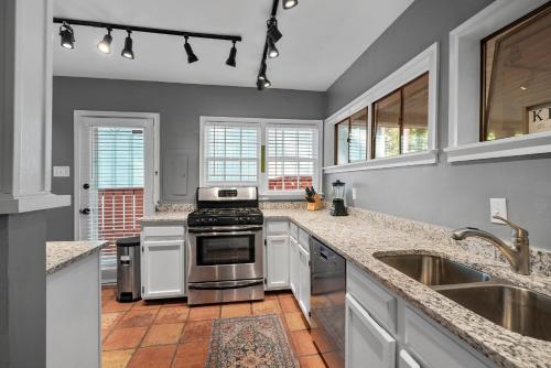 3-Bedroom Home in Buckhead, Atlanta in Atlanta, USA