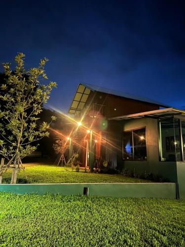 ทัศนียภาพภายนอกโรงแรม, GumbieVillage & FarmStay in แม่อาย