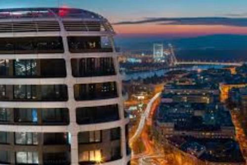 Luxury flat in Sky Park, castle view, free parking, Bratislava