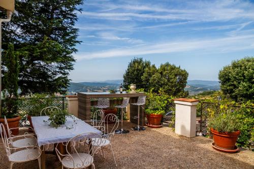 Casa Sole di Toscana USO ESCLUSIVO con 5 camere, 3 bagni, terrazza panoramica, giardino e vasca idromassaggio