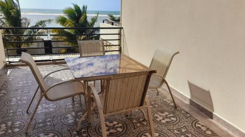 VILLA - MER - PISCINE - JARDIN in Foulpointe