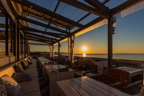 神戸 Villa and Glamping Lazy Inn 3つ星 ゲストハウス ロビー