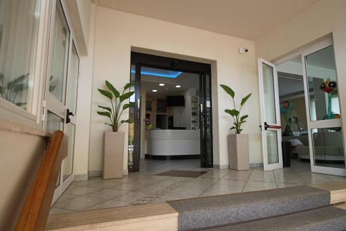 Hotel Manuela - image 4
