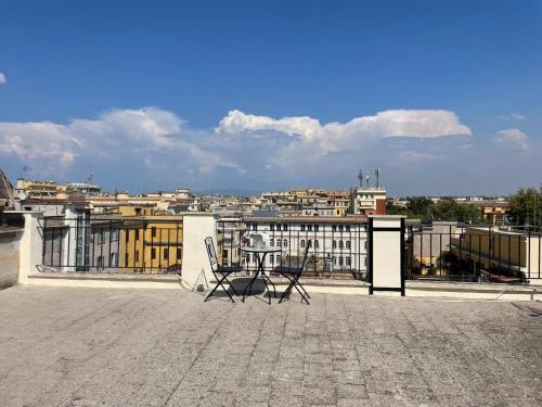 Val's Vatican Wall Apartment, Rome (photo 10)