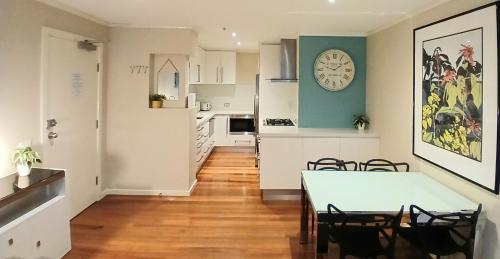Exterior view of ReadySet Apartments at Southbank Condos