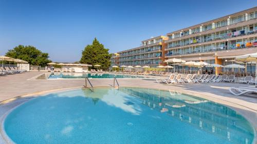 Arena Hotel Holiday - image 14