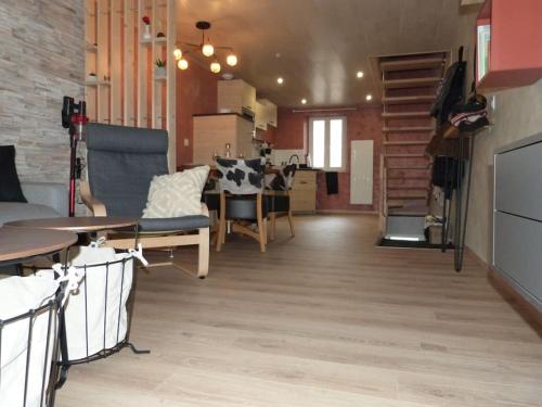 Charme et quiétude au cœur du Haut-Jura (Charme et quietude au cœur du Haut-Jura) in 拉莫哈