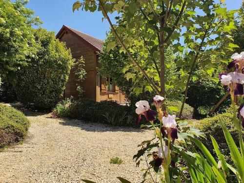 Les Chalets de l'Yonne gîte à louer Anus