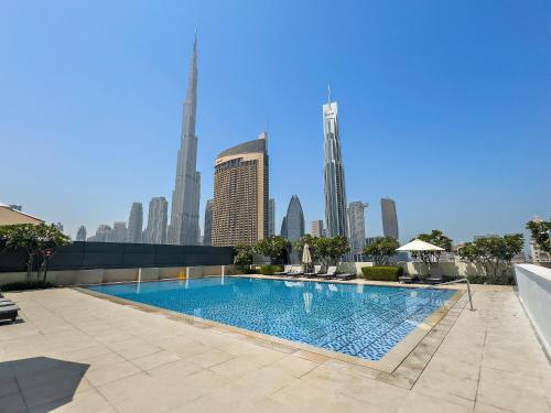 2BR Stunning Burj Khalifa View|Dubai Mall Access - image 13