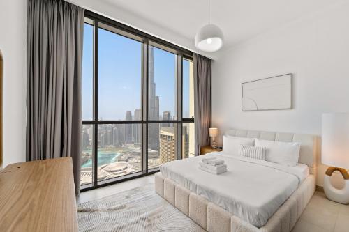 2BR Stunning Burj Khalifa View|Dubai Mall Access - image 10