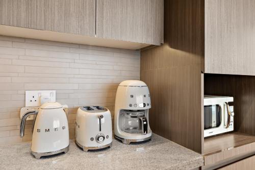3BR plus maid's room with Burj Khalifa views, Дубай (фото 10)